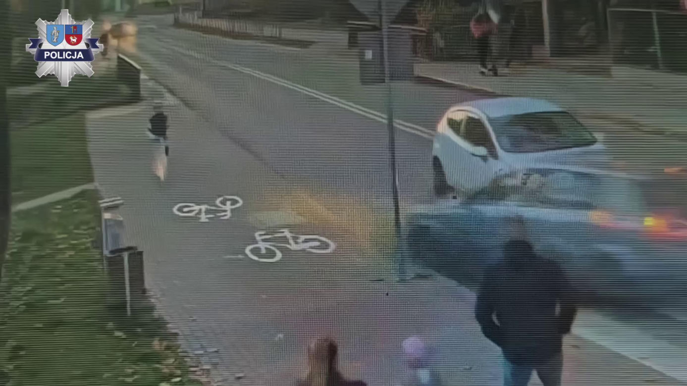 Wjechał na chodnik, minął dziecko i runął z wiaduktu. Nagranie mrozi krew w żyłach!