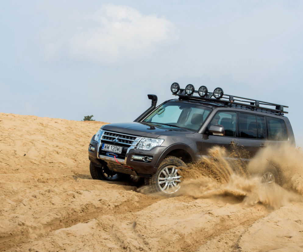 Mitsubishi Pajero lifting 2015