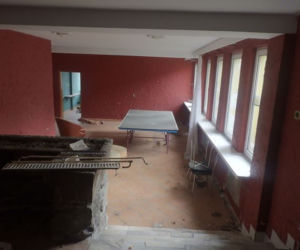 Niszczejący hotel w Karpaczu