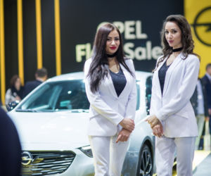 Piękne hostessy na targach Fleet Market 2017