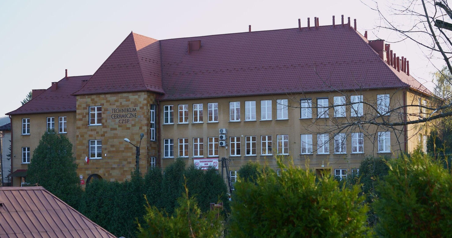 Ta małopolska wieś powstała w średniowieczu. W PRL-u przeprowadzono w niej eksperyment