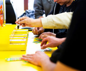 Inwestycja za 2 złote dała wielką wygraną. Farciarz już się nie musi martwić cenami benzyny