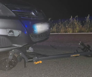 Tragedia pod Elblągiem. 15-latek na hulajnodze zginął po zderzeniu z autem