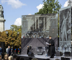 Narodowe czytanie z Karolem i Martą Nawrockimi