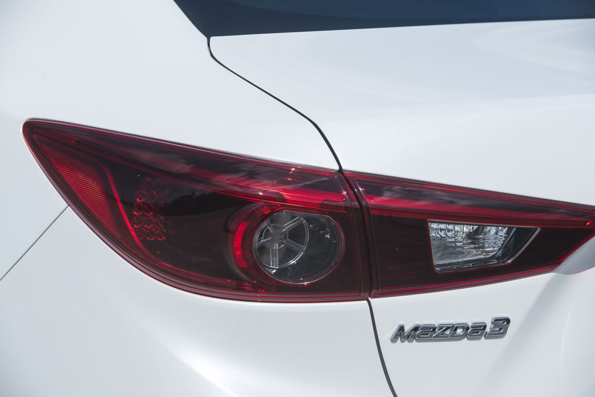 Mazda 3 Sedan 2.0 Skyactive-G 120 KM M6