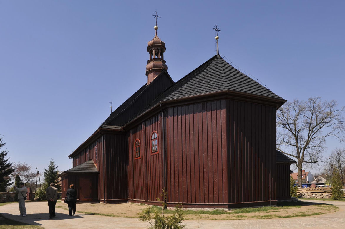 Tak zmienił się kościół z kultowego Rancza. Aktorzy zbierali na remont