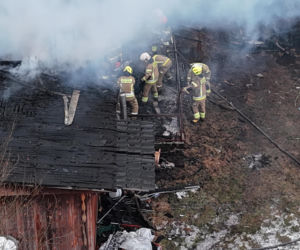 Z piętrowego domu zostały tylko zgliszcza, ogień zabrał wszystko. Potężny pożar pod Warszawą