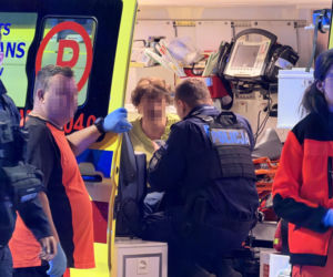 Nocny pożar mieszkania w Warszawie. Dwie osoby w szpitalu, ewakuowano mieszkańców