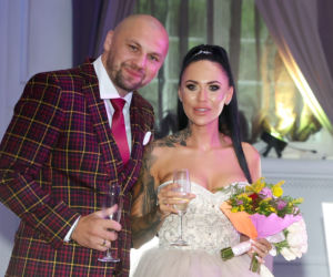 Zjawiskowy ślub Krzysztofa Głowackiego. Zniewalająca panna młoda, Szpilka zachwycił strojem