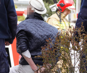 Pijany wszedł na wieżę kościoła. Ściągnęli go strażacy