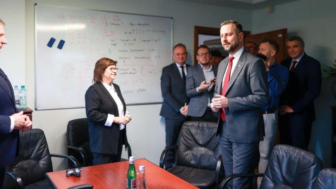 Nabycie Huty Częstochowa przez MON