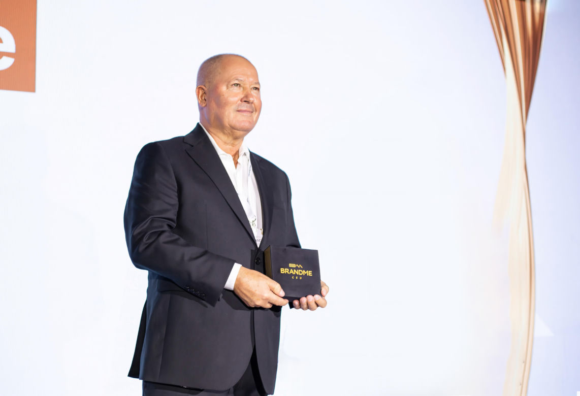 Andrzej Wiśniowski, założyciel i właściciel marki WIŚNIOWSKI, został uhonorowany nagrodą BrandMe CEO