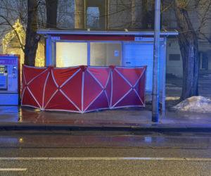 Czujny motorniczy wezwał pomoc, było za późno. Śmierć na przystanku w Warszawie