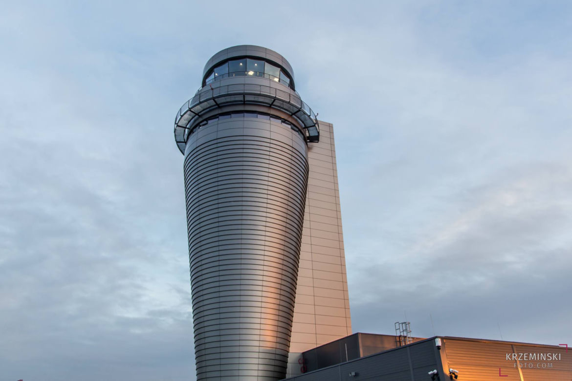 Katowice Airport: Tak wygląda nowa wieża kontroli lotów w Pyrzowicach [ZDJĘCIA]