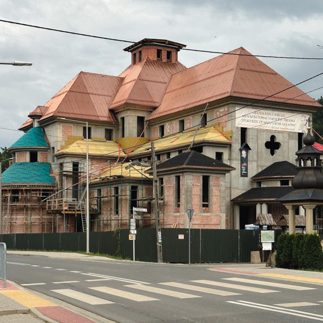 Budowa nowego kościoła w Ochotnicy Dolnej