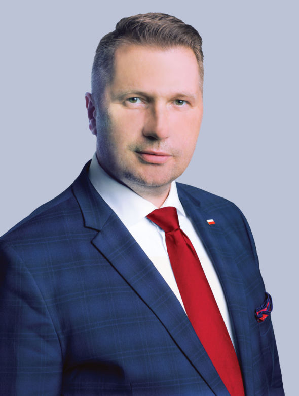 Rydzyk wchodzi do szkół dzięki Czarnkowi