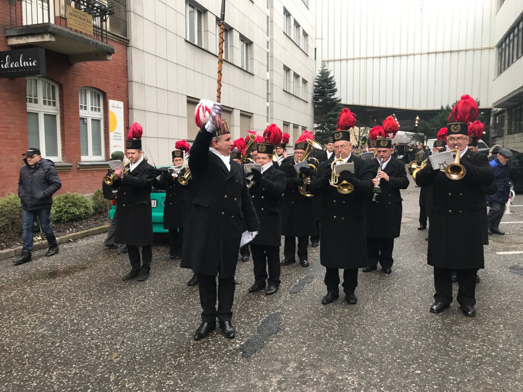 Kondukt pogrzebowy , Ślązacy żegnają Kazimierza Kutza. 