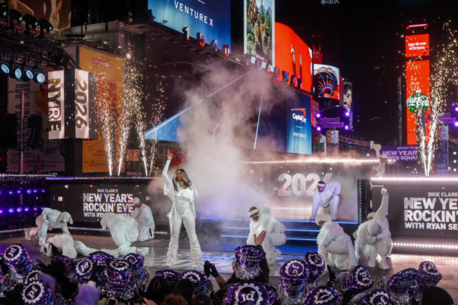 Tłumy powitały Nowy Rok 2026 na nowojorskim Times Square