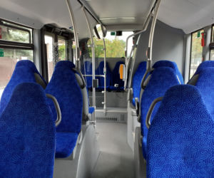 Autobus elektryczny testowany na ulicach Siedlec wyróżnia się swoim wyglądem