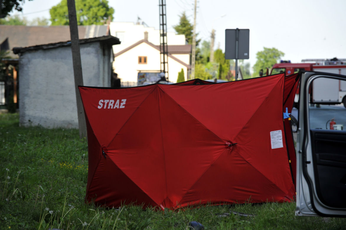 Motocyklista próbował uniknąć zderzenia i zginął pod kołami nadjeżdżającego samochodu