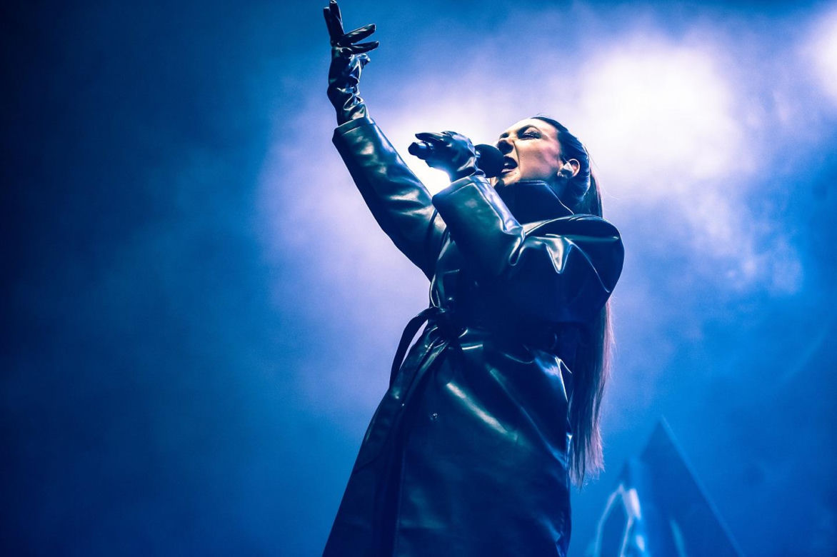 Misternie zaplanowane wizualne widowisko – Epica, Amaranthe i Charlotte Wessels zagrali w Warszawie [RELACJA]