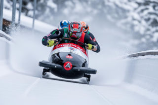 Johannes Lochner triumfuje w bobslejach. Jak Niemcy zdominowali tor w Cortinie?