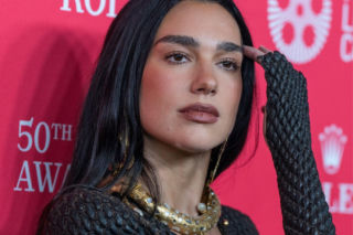 Dua Lipa w ogniu krytyki. Jej wesele wywołało protesty we Włoszech