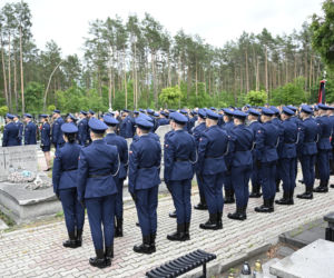 Tłumy pożegnały 23-letniego policjanta. Kacper zginął w tragicznym wypadku w Piasecznie