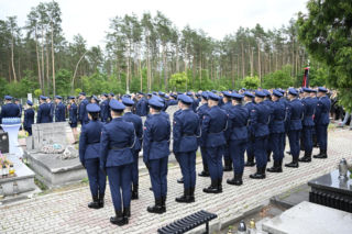 Tłumy pożegnały 23-letniego policjanta. Kacper zginął w tragicznym wypadku w Piasecznie