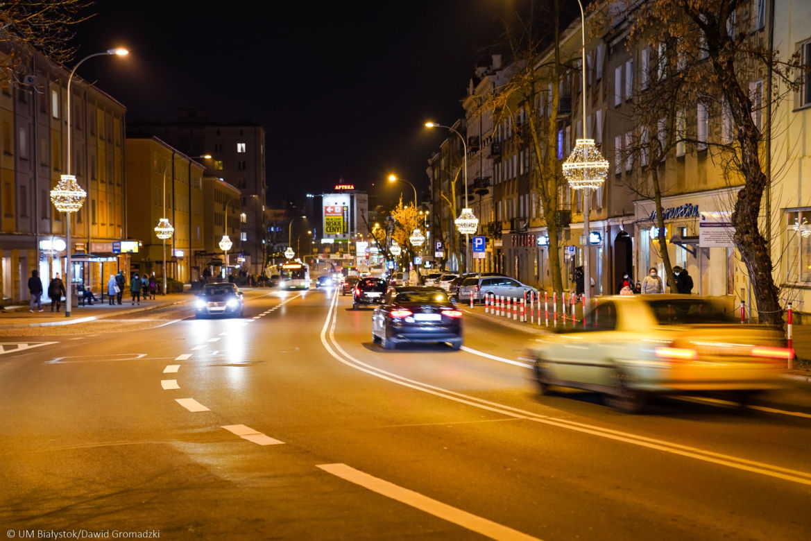 Białystok. Świąteczne iluminacje rozbłysły w mieście. Coś pięknego. Musisz to zobaczyć!