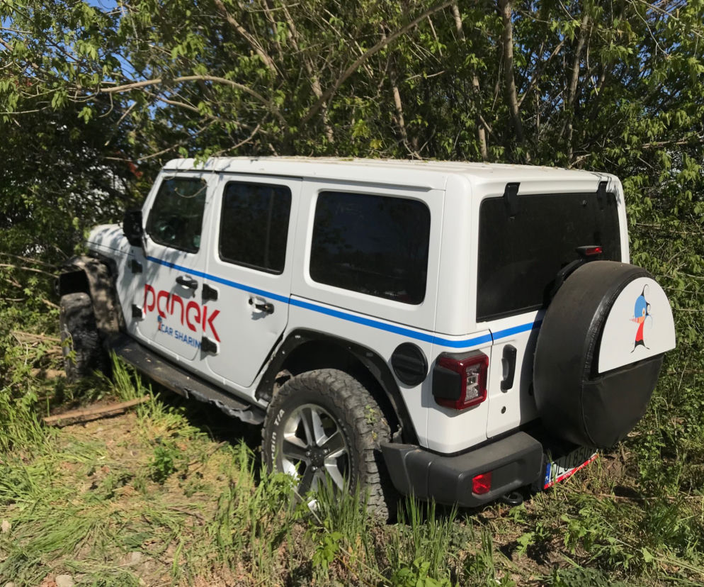 Jeep Wrangler z Panek CarSharing rozbity