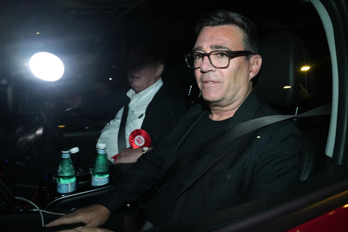 Andy Burnham został w poniedziałek 59. premierem Wielkiej Brytanii - potwierdził Pałac Buckingham