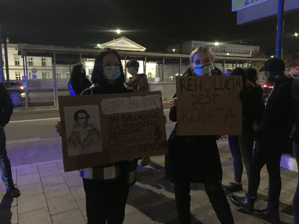 Strajk kobiet w Sosnowcu. Tłumy na ulicach! Wsparcie karetek, medyków i taksówkarzy
