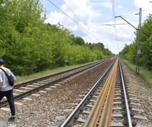 Kolejarze zabiorą mieszkańcom jedyne dojście do rezerwatu. Nie ma pieniędzy na tunel pod torami