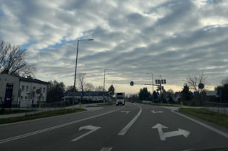 Pijany ojciec jechał z małymi dziećmi. Miał blisko 4 promile alkoholu