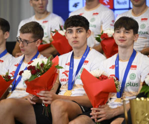 Złoci medaliści ME przywitani przez kibiców na lotnisku