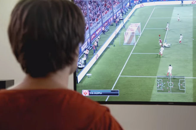Robert Lewandowski - zwycięzca Eurowizji śpiewa piosenkę dla piłkarza! [VIDEO]