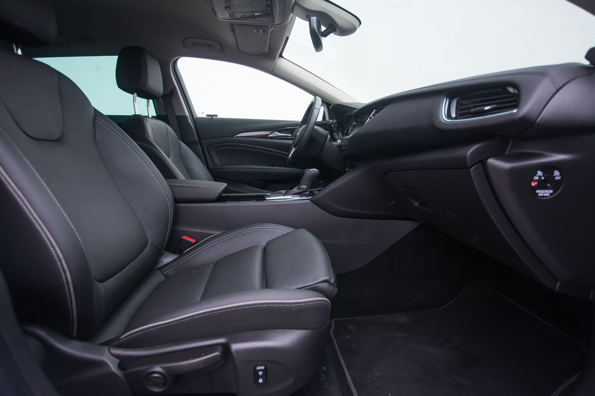 Opel Insignia Sports Tourer 2.0 CDTi 210 KM AT8 AWD