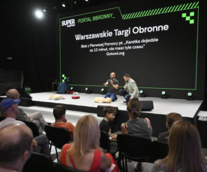 Warszawskie Targi Obronne. Scena Biała Blok z Pierwszej Pomocy pt. „Karetka dojedzie za 12 minut, nie masz tyle czasu”