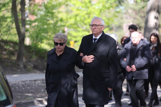 Polacy żegnają Łukasza Litewkę. Kondukt żałobny