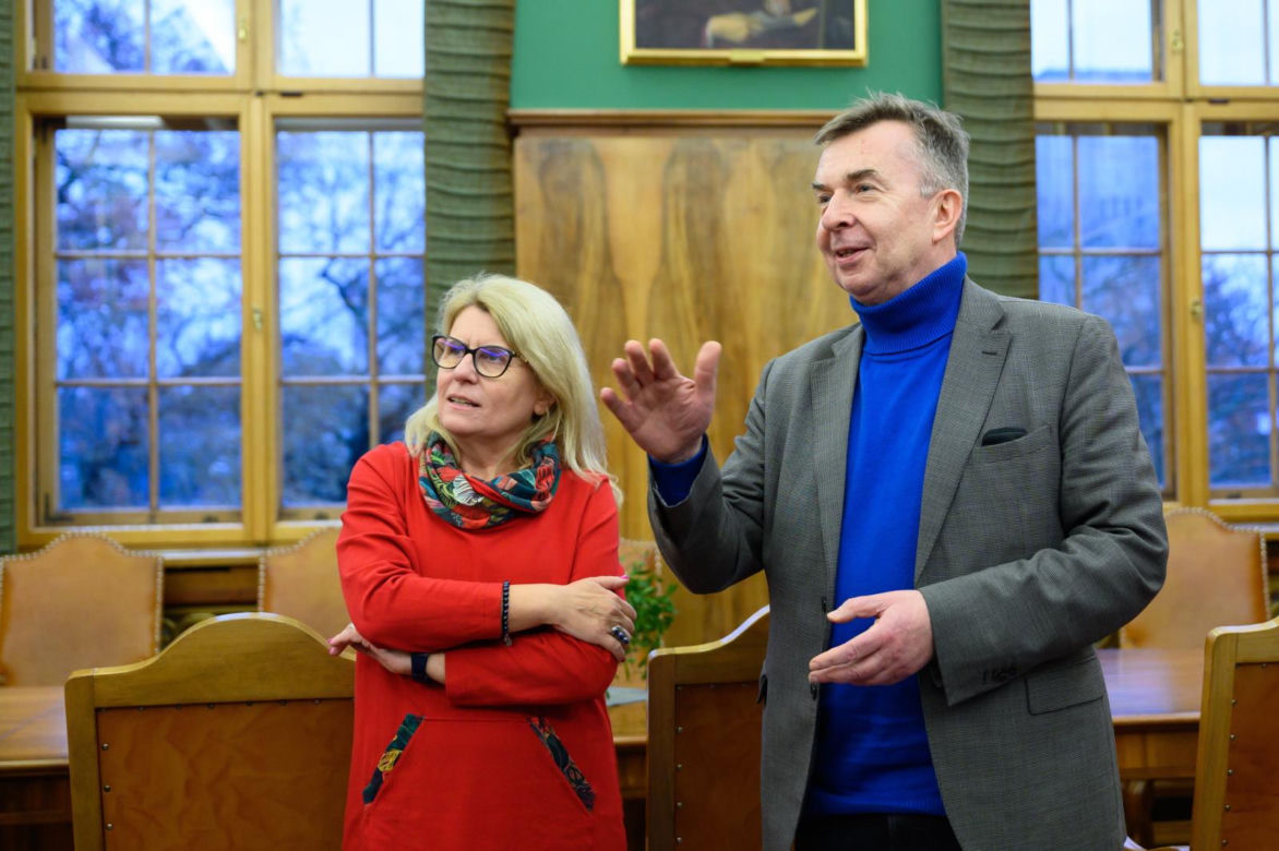 Minister nauki Dariusz Wieczorek w Poznaniu. DS "Jowita" zostaje! Znajdą się pieniądze na remont akademika