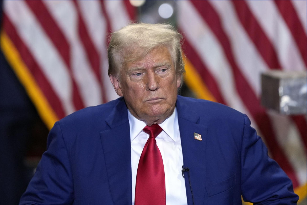 Królowa miała szokujące domysły o Melanii Trump! Nowe fakty ujawnione