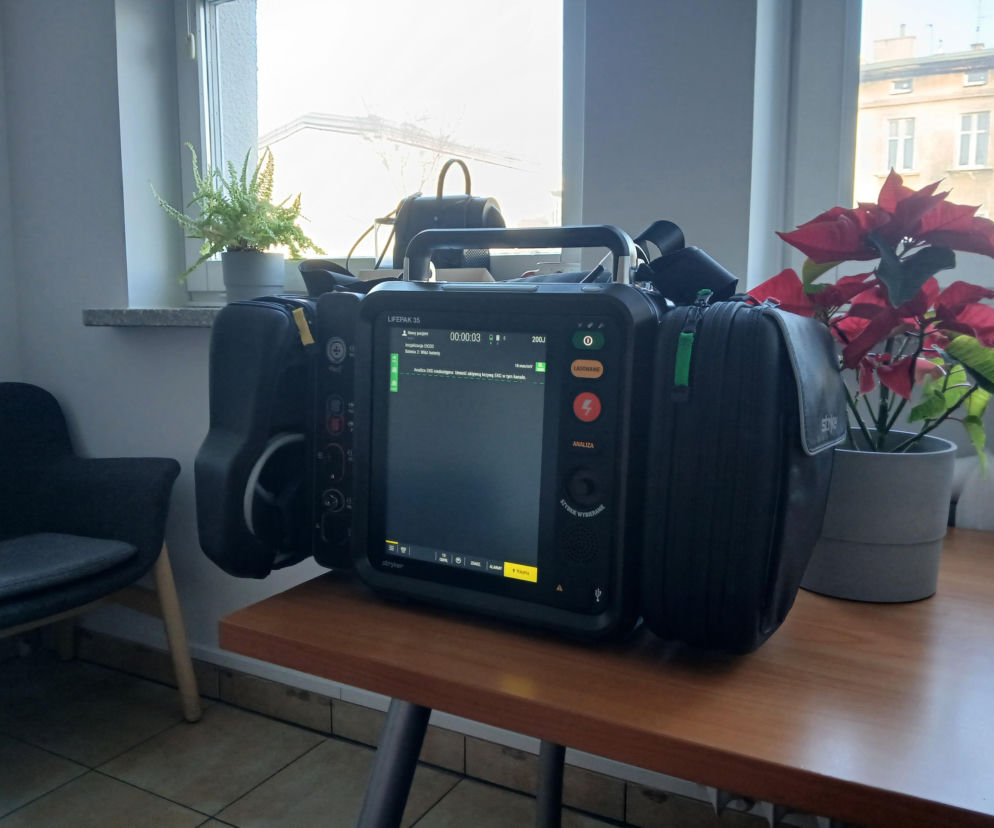 Nowy defibrylator w Sopocie. To pierwszy taki sprzęt w Polsce 