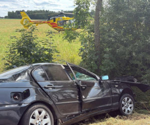 19-letni kierowca BMW zginął na miejscu. Wyprzedzanie zakończyło się tragedią