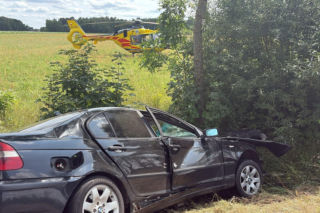 Tragiczny finał wyprzedzania. Nie żyje 19-letni kierowca BMW