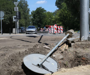 Budowa zapory przeciwpowodziowej blokuje miasto