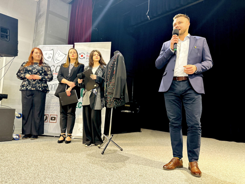 Szykowne śmieci – projekt „Moda na recykling” w gminie Mordy