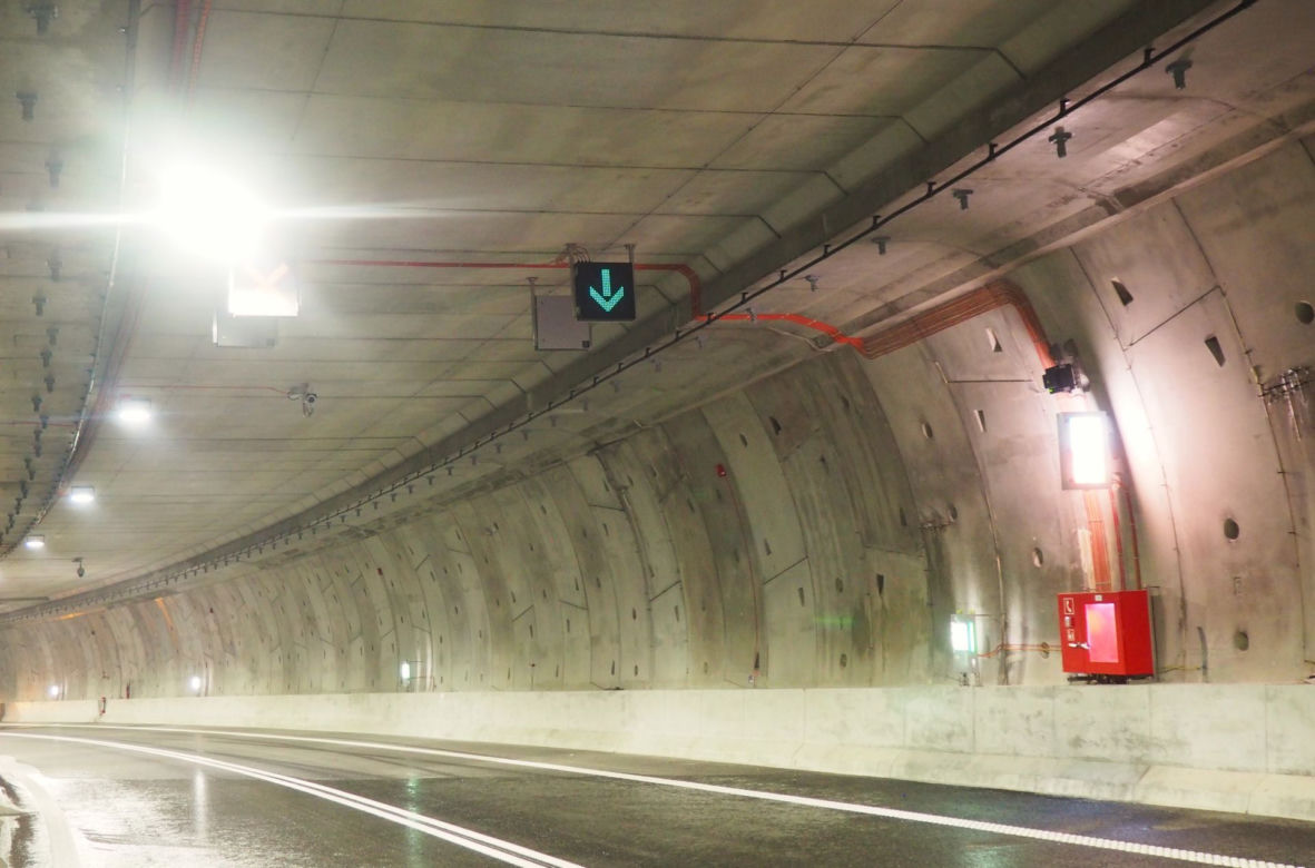 tunel pod rzeką Świną