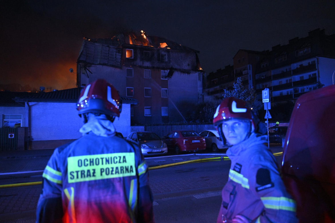 Pożar bloku w Ząbkach. Przerażające zdjęcia z miejsca tragedii
