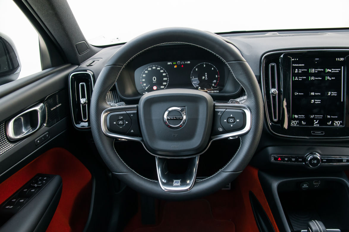 Volvo XC40 D4 190 KM R Design
